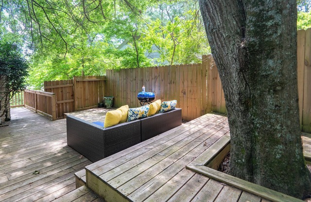 Red Mountain Retreat - 3BR/Large Deck/Families