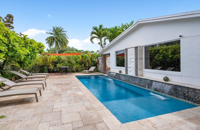 Red Palm Villas: The Sabal