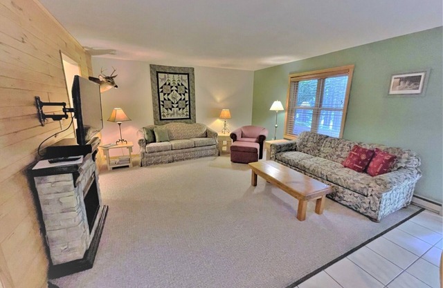 Red Pines - Elk Lake Condo #6 | 3 Bed, 1 Bath