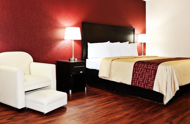 Red Roof Inn & Suites Cave City