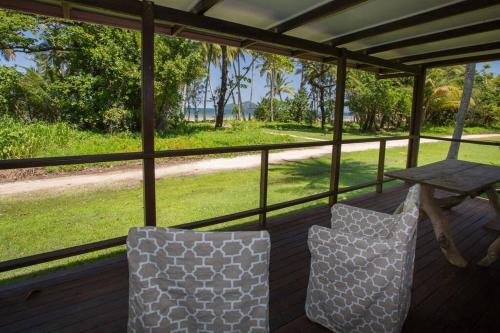 Reef Coast Cottage Formerly Bevs on the Beach