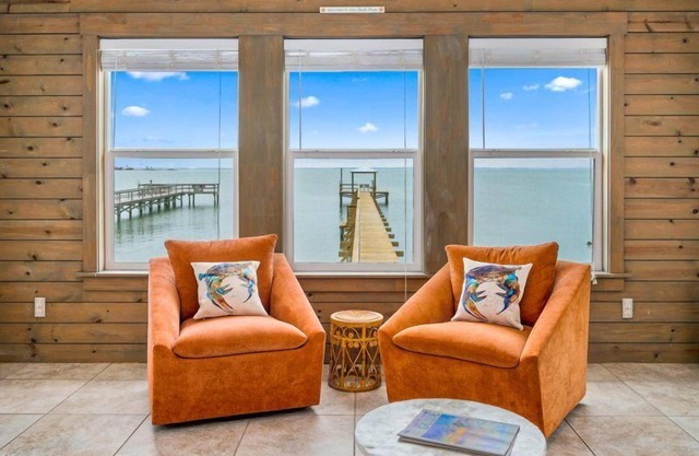 Reel Livin | Bay View, Private Fishing Pier!