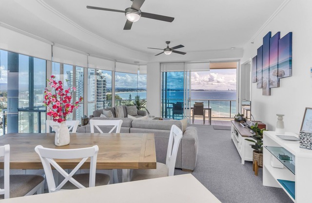 Reflections 1501 - 3Bed with ocean views Newly Refurbished