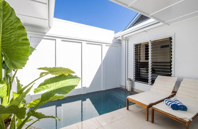 Reflections Emerald Villa 1