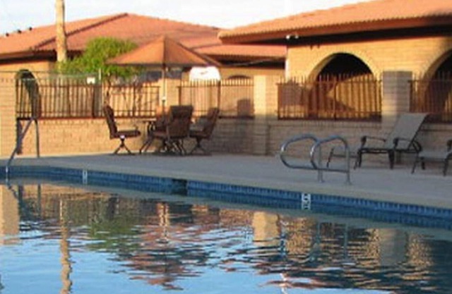 Refreshing Buckeye Resort!