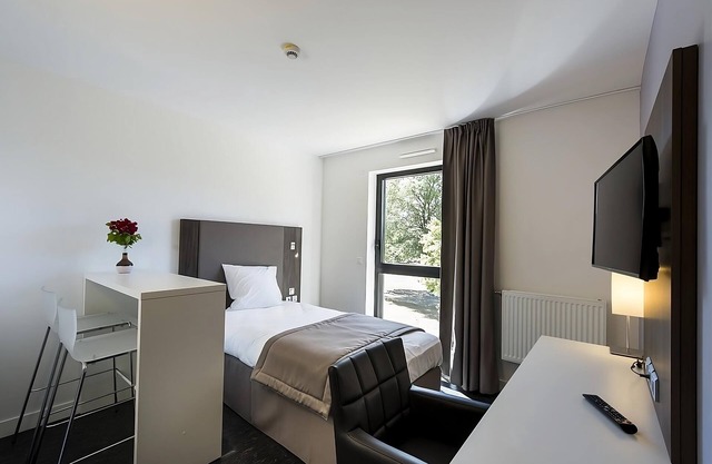 Refreshing Stay with Free Offsite Parking! Pet Friendly Property!