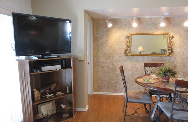 Regatta Bay 158-3D - Walk In Level to Great Condo and Access to 2 Pools.