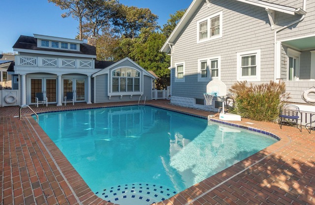 Rehoboth Beach Lake Front Private Pool Home Sleeps 12