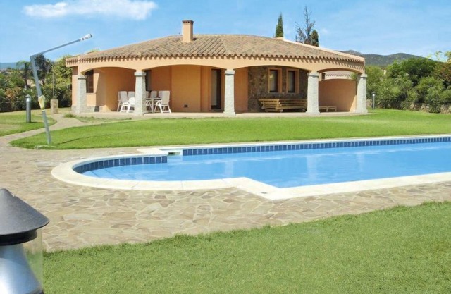 Rei Sole (REI305) by Interhome