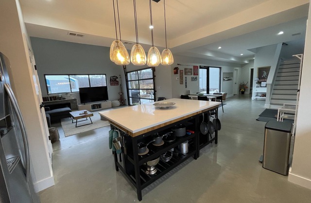 Relax by Lake Michigan within 3 mins