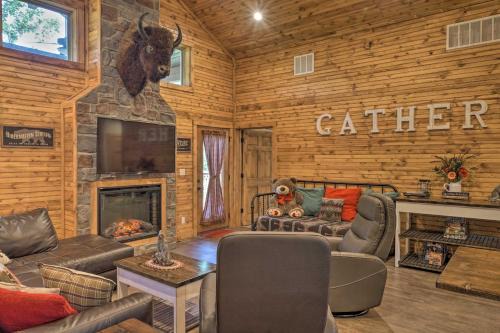 Relax Fireside Family-Friendly Branson West Cabin