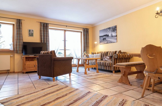 Relax in the Heart of the Alps: Holiday Apartment in Haus Alpenstern "Almrausch"