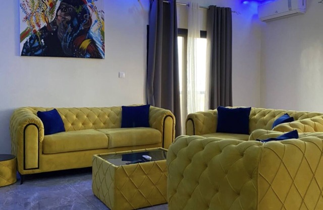 RELAX yellow almadie