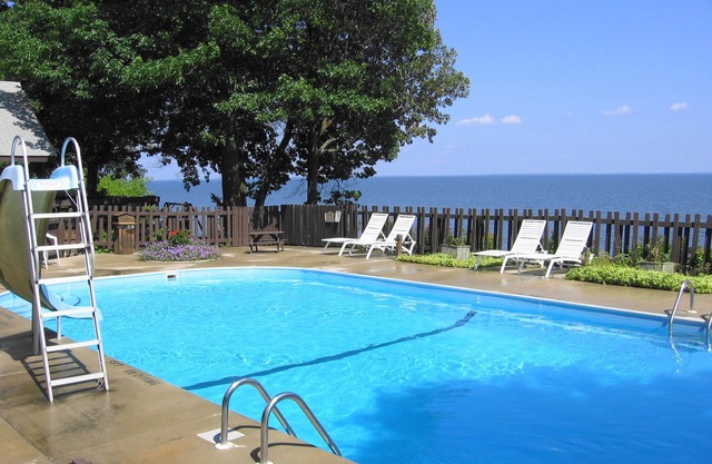 Relaxed Resort Comfort on Leech Lake - Charming 2-BRM Lakeview Cabin