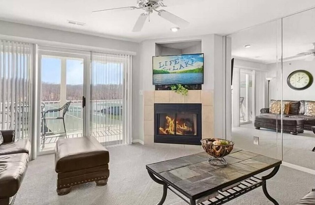 Relaxing Parkview Bay condo overlooking state park