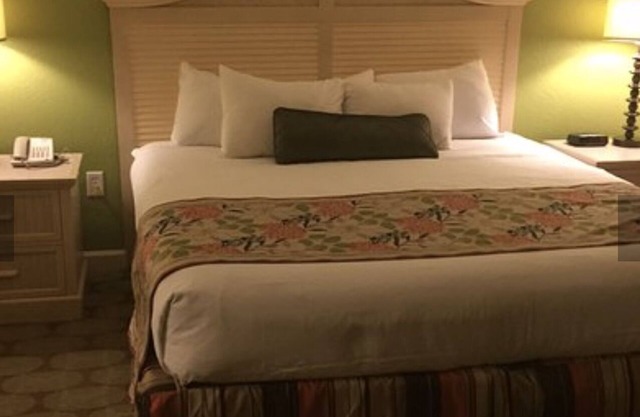 Relaxing Resort 2BR Villa 5 Minutes From Disney Christmas Special - Fits 8!