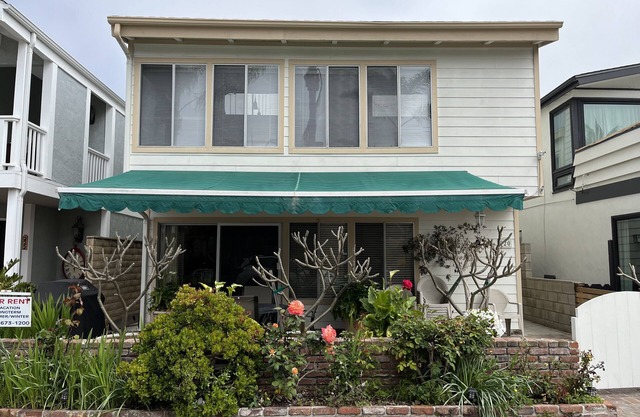 Relaxing retreat on quiet end of island, four house from North Bay Front