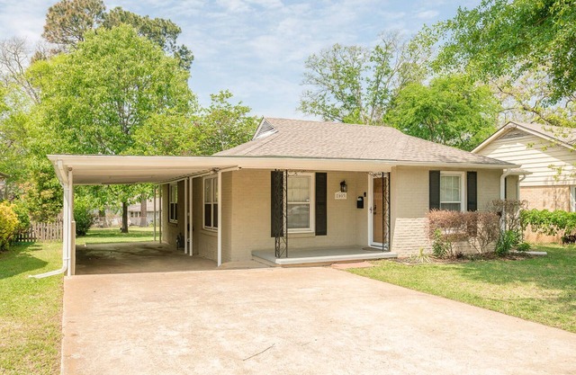 Relocation & Pet Friendly 2BR | Extended Stay Home