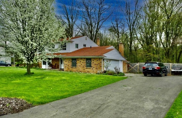 Remodeled 2 story house close to Michigan State University