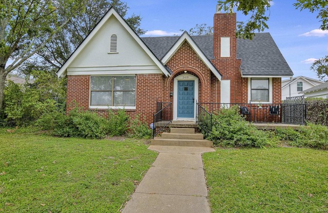 Renovated 1927 Tudor Bungalow in Waco