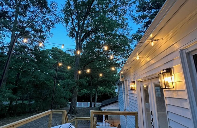 Renovated Cottage 1 mile from MSU Campus!