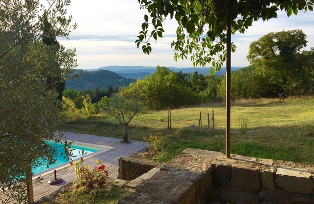 Renovated farmhouse of the 16th, charming, south Ardèche
