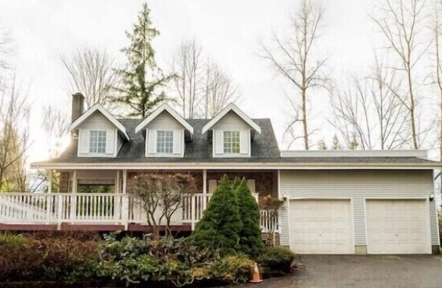 Renovation at December 2021. 5 minutes to highway 17 and highway 1.