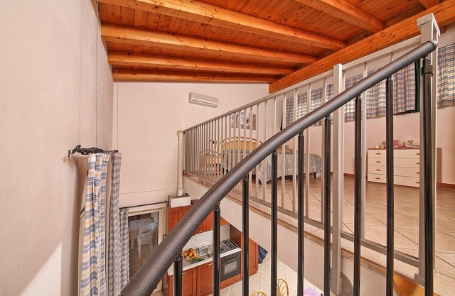RESIDENCE IL COLOMBARO ~ B THREE-ROOM APARTMENT CORTE 1