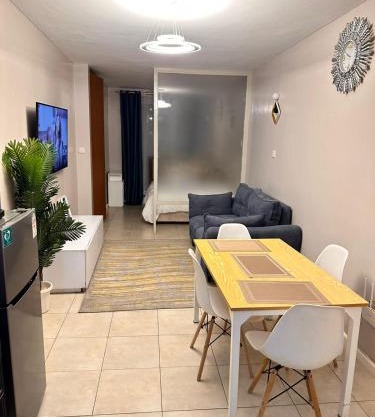 Residence Next Door Coral 1