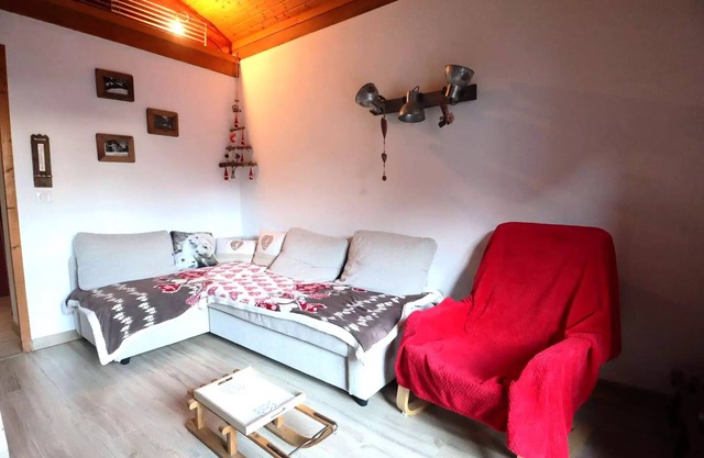 Residence Val Blanc 1 - Apartment 4 to 5 people center village, close to shops and slopes