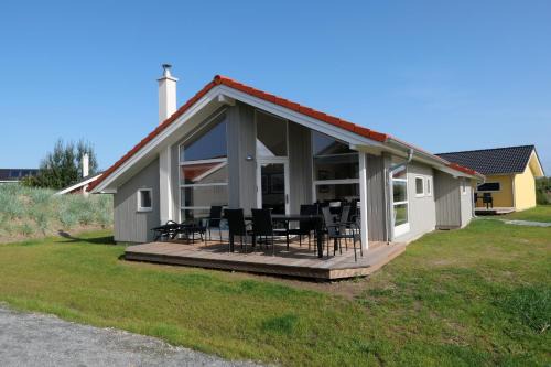 Resort 2 Beach House B 69