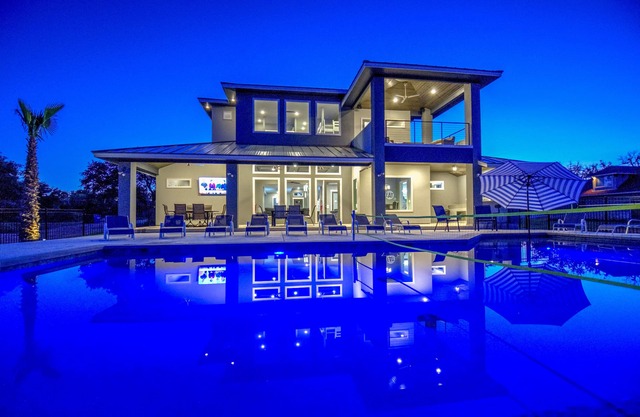 Resort by Lazy Haven, Hill Country on Lake LBJ, Sleeps 30, Sports Pool/Hot Tub