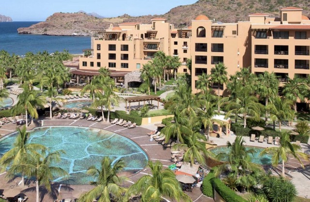 Resort - Loreto - 2 BR 3 bath oceanfront penthouse 18 hole par 72 golf course