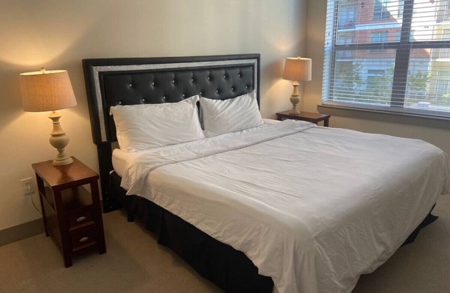 Resort Style apartments near Galleria