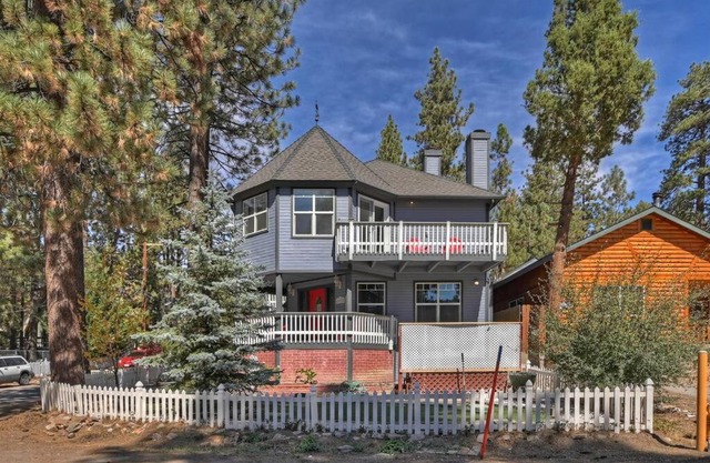 Retreat Big Bear Living w/Hottub /Patio n Balcony