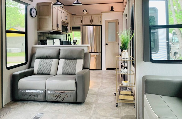 Retreat on Wheels: Kid-friendly Loft