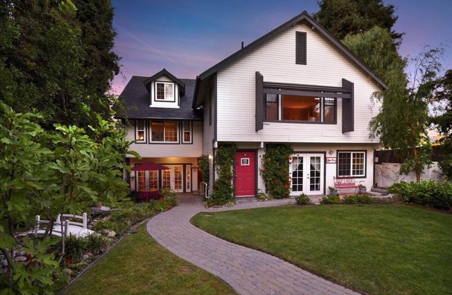 Retro English Mansion Sleeps 35 Gardens