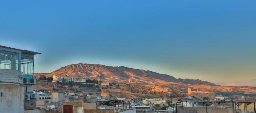 Riad Najom