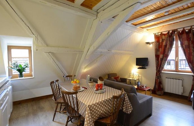 Ribeauville City Center - Gîte Des Ménétriers, Les Vieilles Vignes - Tripalsace