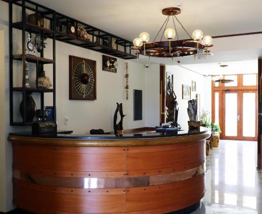 Rifat Peshkatari Hotel