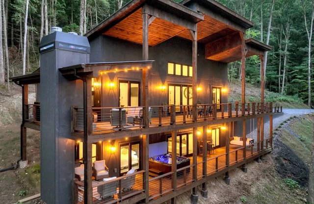 River Bend - New listing! Modern mountain luxury with amenities galore!