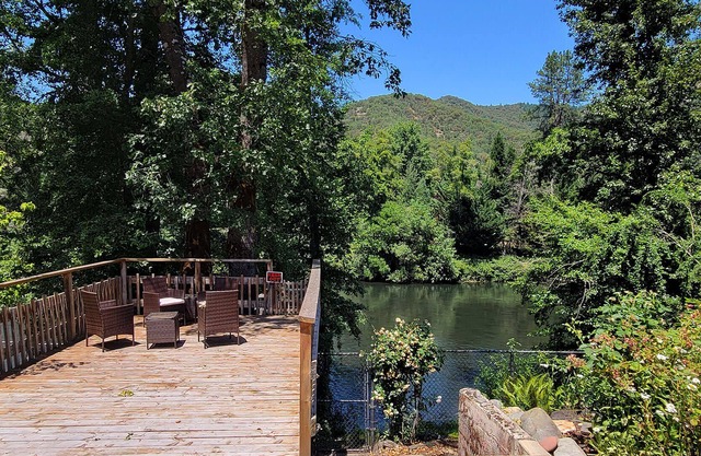 River Front House~River Views, Mountain Views, and Outdoor Space!