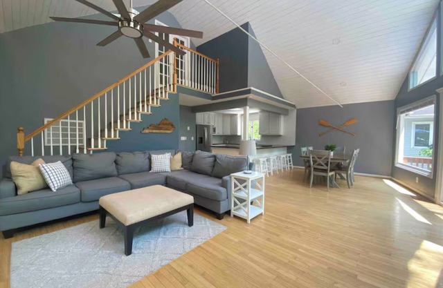 River Relaxation - Calm Riverfront Home in Winchester Kentucky