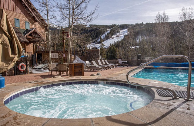 River Run Village/Outdoor hot tub & pool/Bike Storage/Sauna