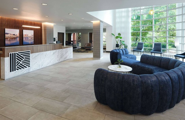 River's Edge Hotel Portland, Tapestry Collection by Hilton