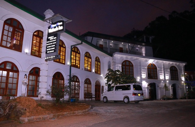 River View Wathsala Inn