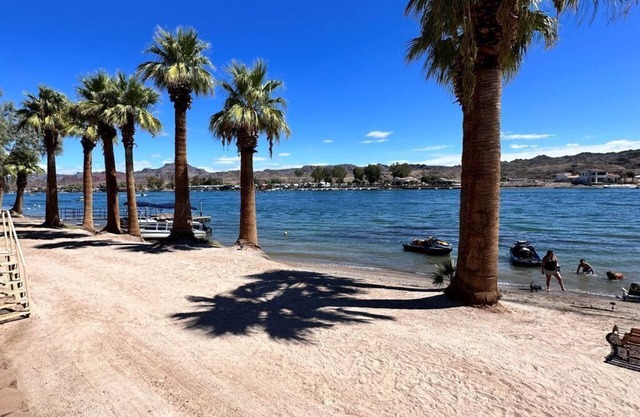 Riverfront Beach Villa 4 on the Colorado River