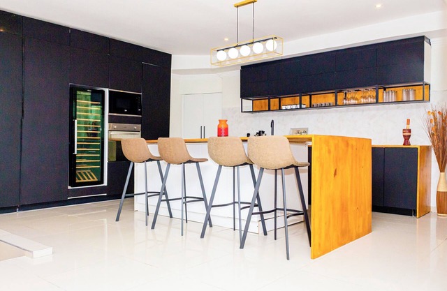 Riverfront Oasis in Paulshof