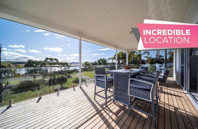 ★Riverglades View★RIVERFRONT✔︎WiFi✔︎4BR✔︎Family✔︎