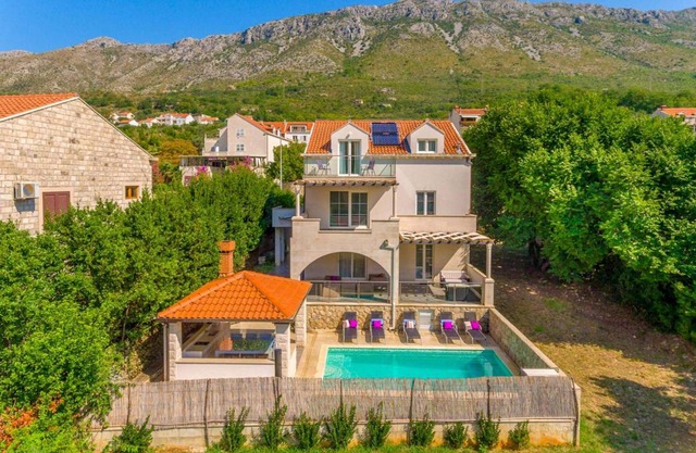 Riverside Place in Dubrovnik